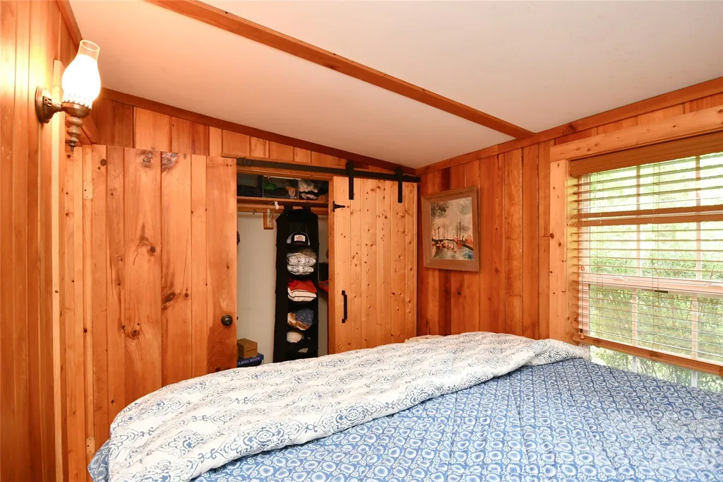 33 Tennis Court Road Burnsville NC 28714
