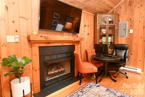 33 Tennis Court Road Burnsville NC 28714