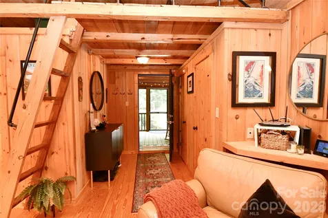 33 Tennis Court Road Burnsville NC 28714