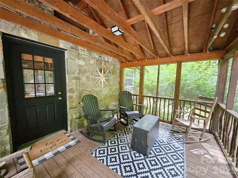 33 Tennis Court Road Burnsville NC 28714