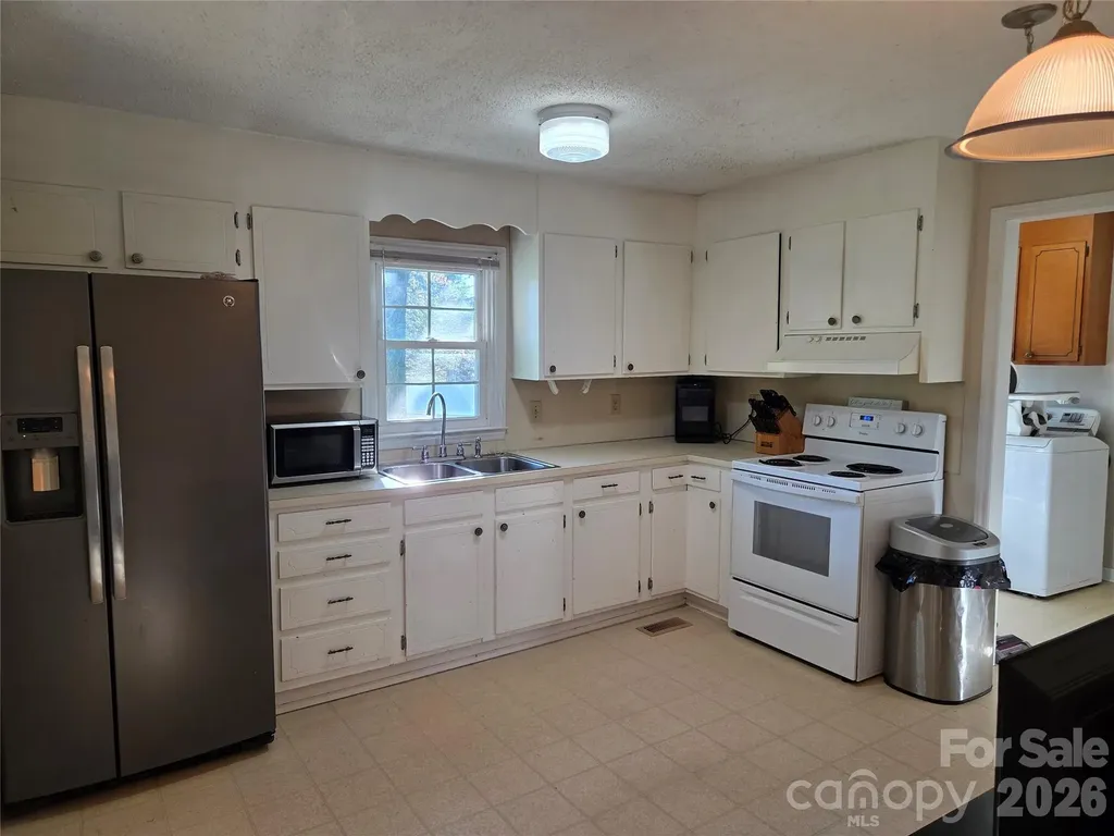 174 Cannon Avenue NW Concord NC 28025