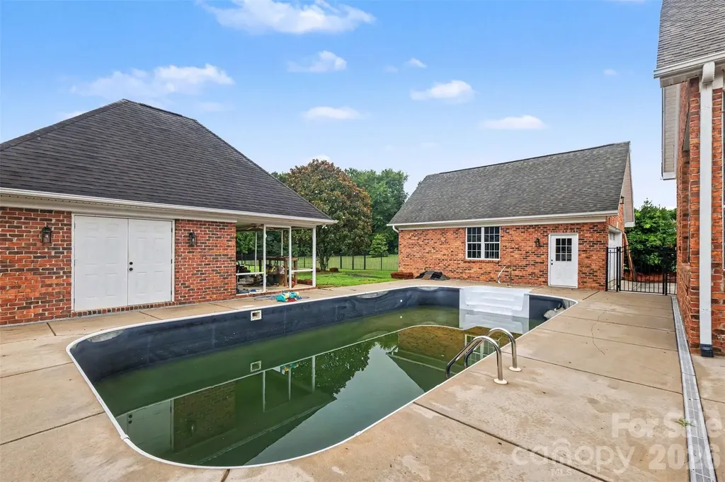 1004 Creekwalk Drive Stanley NC 28164
