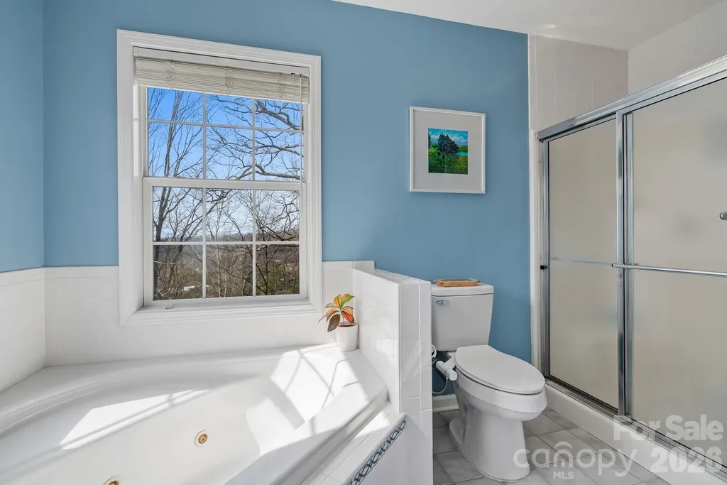 505 Kings Ridge Asheville NC 28804