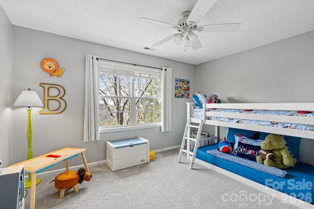 505 Kings Ridge Asheville NC 28804