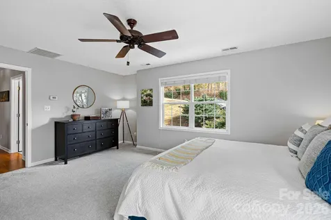 505 Kings Ridge Asheville NC 28804