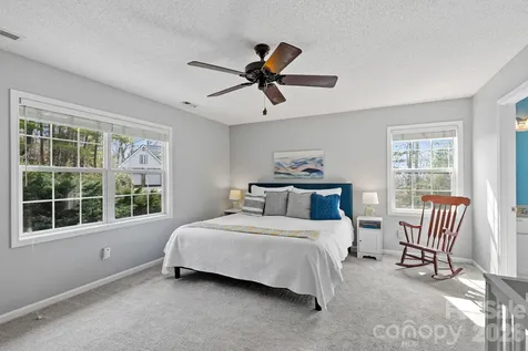 505 Kings Ridge Asheville NC 28804