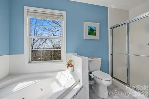 505 Kings Ridge Asheville NC 28804
