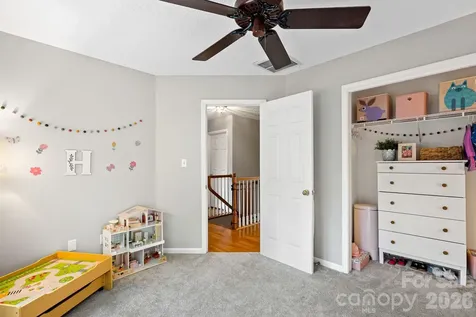 505 Kings Ridge Asheville NC 28804