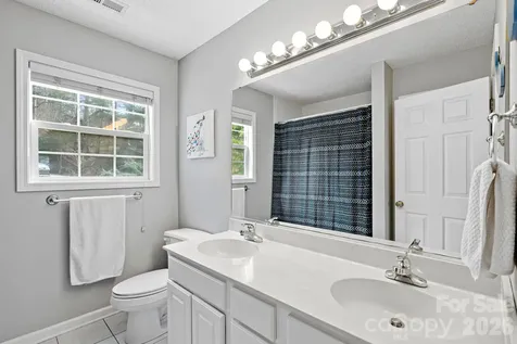 505 Kings Ridge Asheville NC 28804