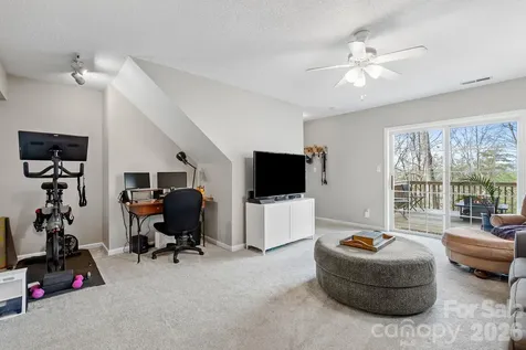 505 Kings Ridge Asheville NC 28804