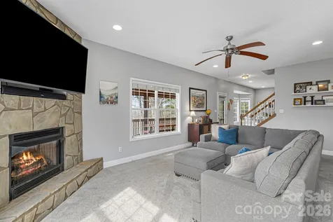 505 Kings Ridge Asheville NC 28804