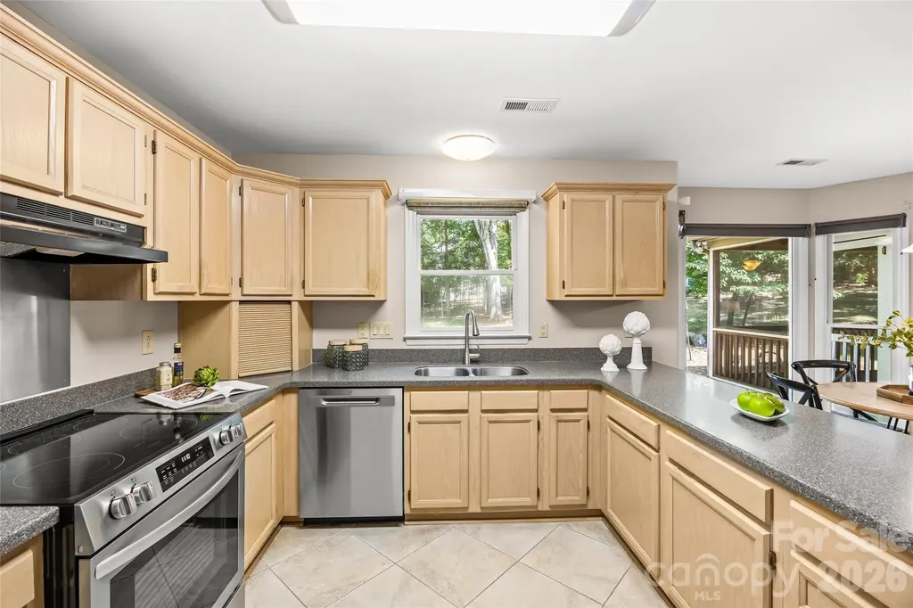 9120 Cameron Wood Drive Charlotte NC 28210