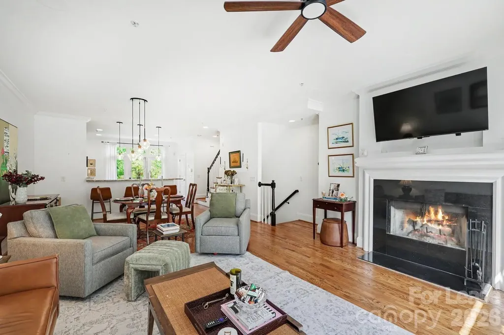 239 N Dotger Avenue Charlotte NC 28207