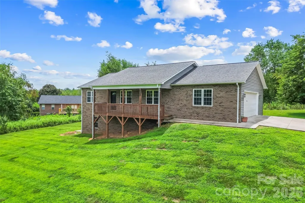 4683 Hickory Nut Ridge Road Granite Falls NC 28630
