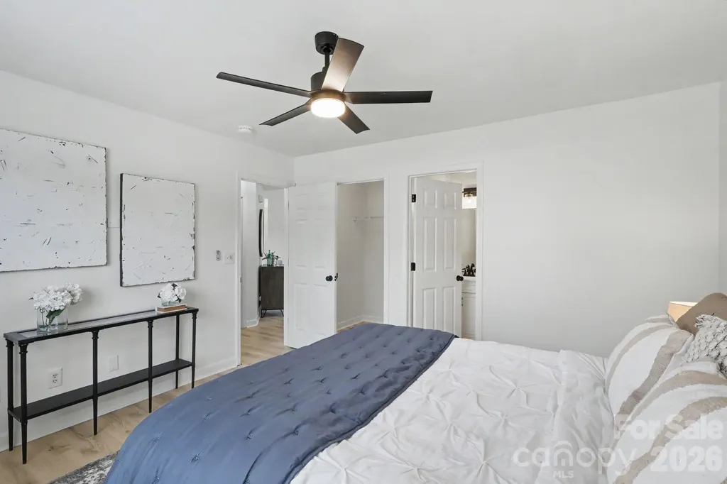 1745 Southwind Drive Charlotte NC 28216