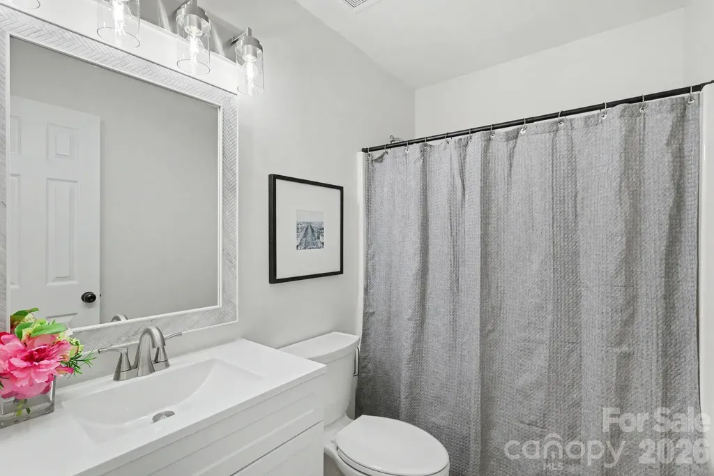 1745 Southwind Drive Charlotte NC 28216