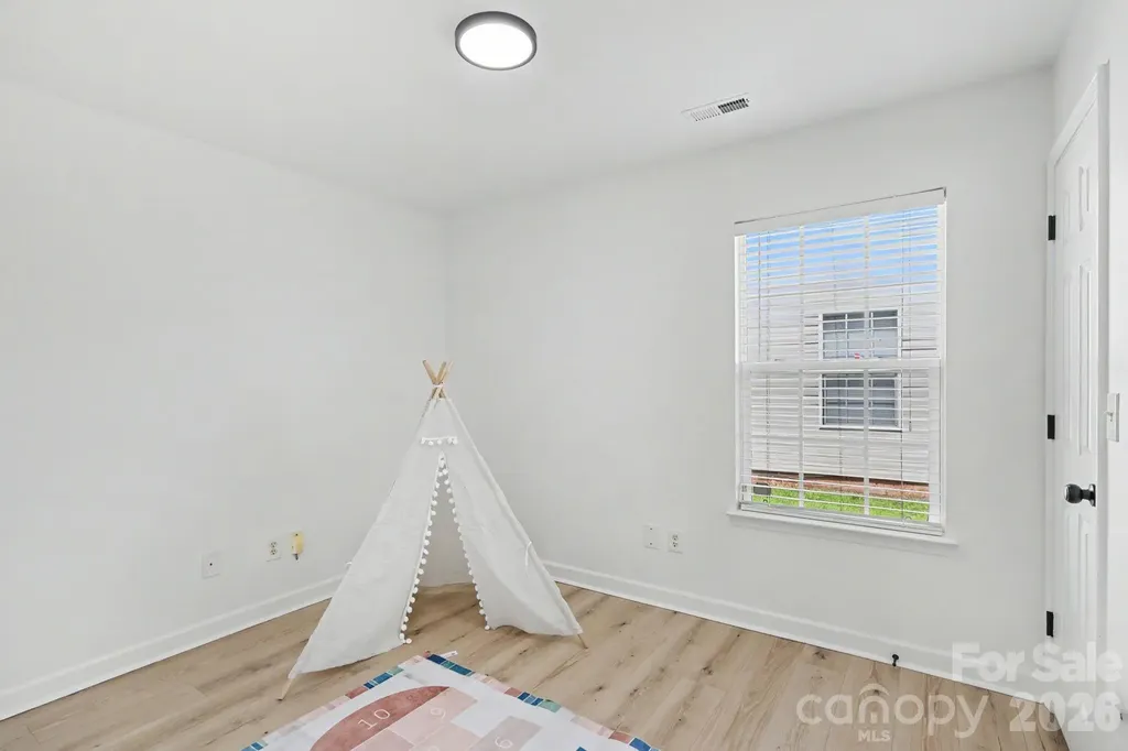 1745 Southwind Drive Charlotte NC 28216