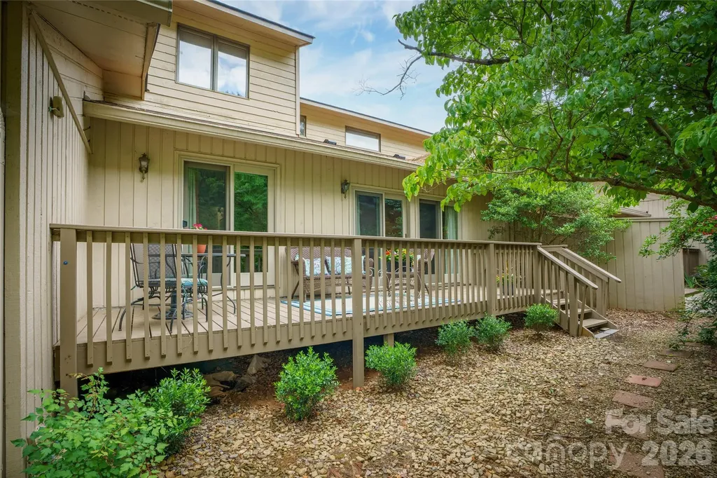 106 Deerlake Drive Asheville NC 28803