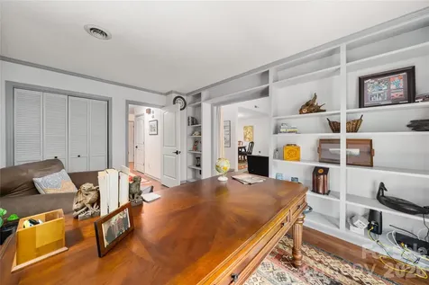 106 Deerlake Drive Asheville NC 28803