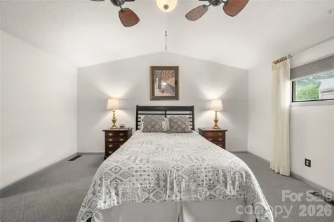 106 Deerlake Drive Asheville NC 28803
