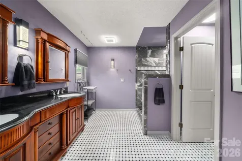 106 Deerlake Drive Asheville NC 28803