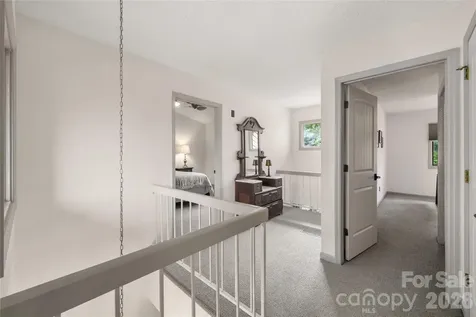 106 Deerlake Drive Asheville NC 28803