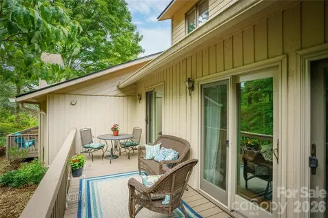 106 Deerlake Drive Asheville NC 28803