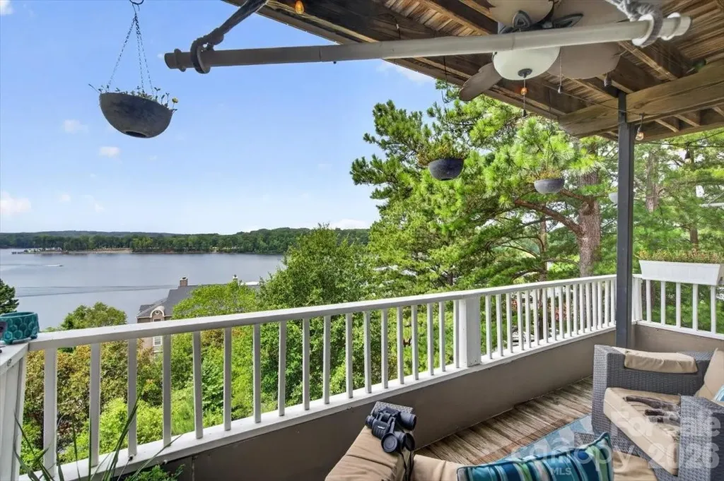 9709 Emerald Point Drive Charlotte NC 28278