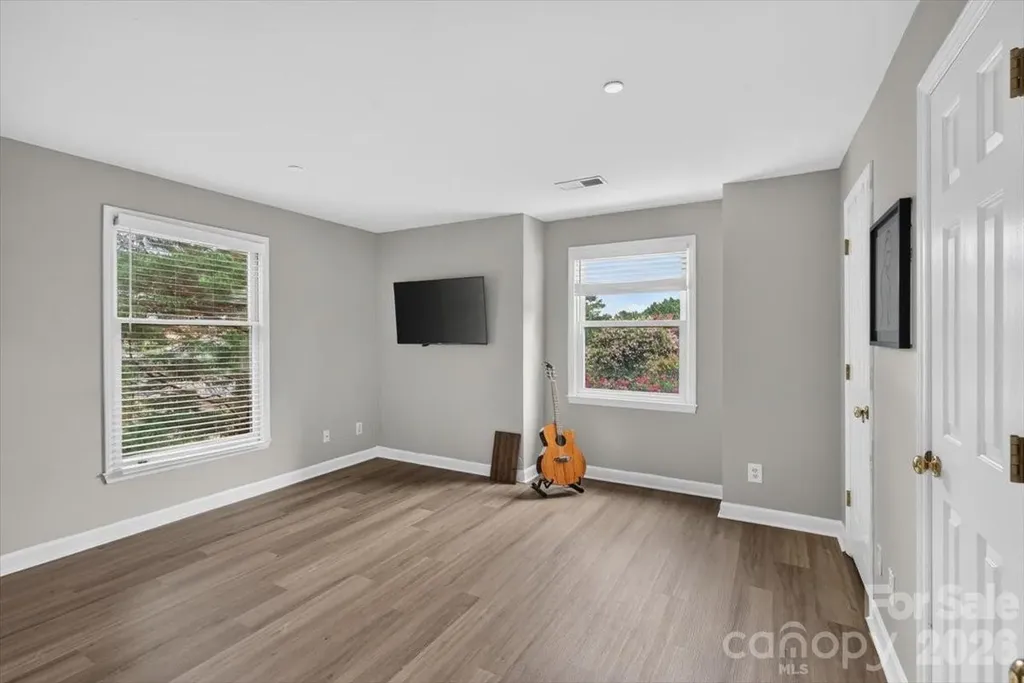 9709 Emerald Point Drive Charlotte NC 28278