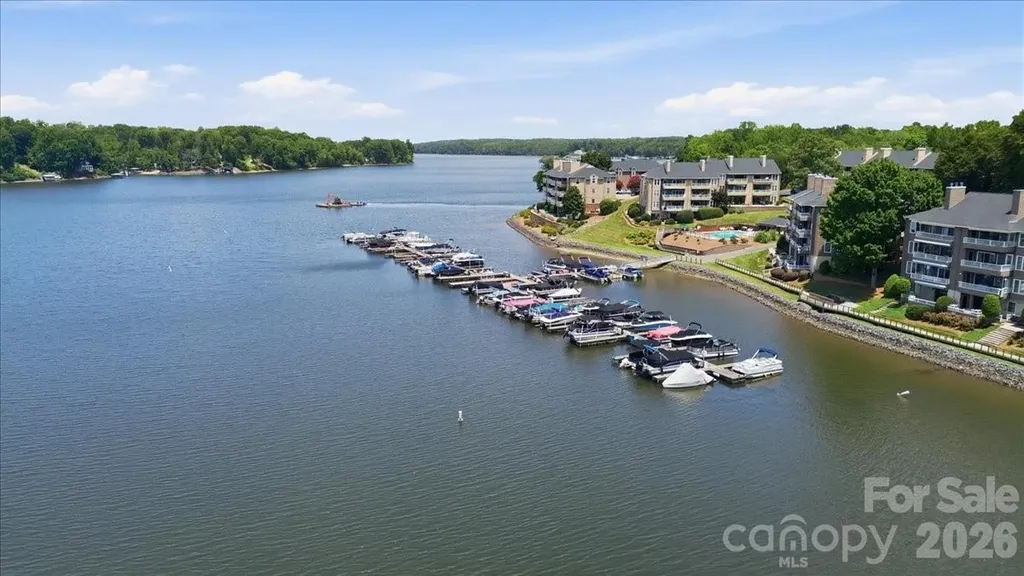 9709 Emerald Point Drive Charlotte NC 28278