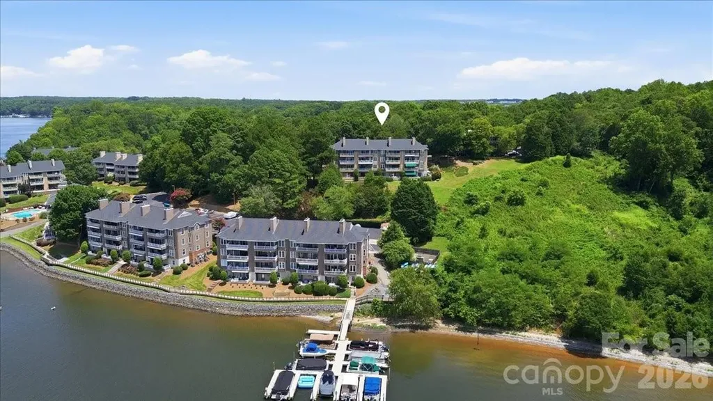 9709 Emerald Point Drive Charlotte NC 28278
