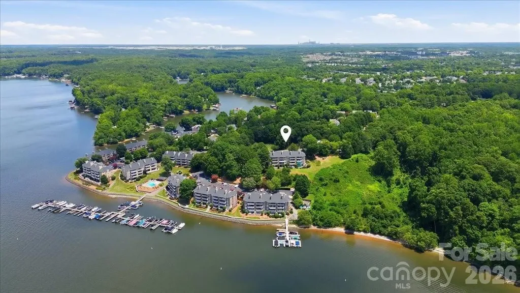 9709 Emerald Point Drive Charlotte NC 28278
