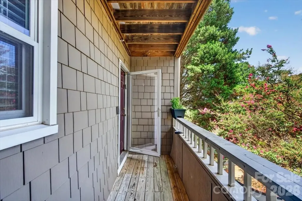 9709 Emerald Point Drive Charlotte NC 28278