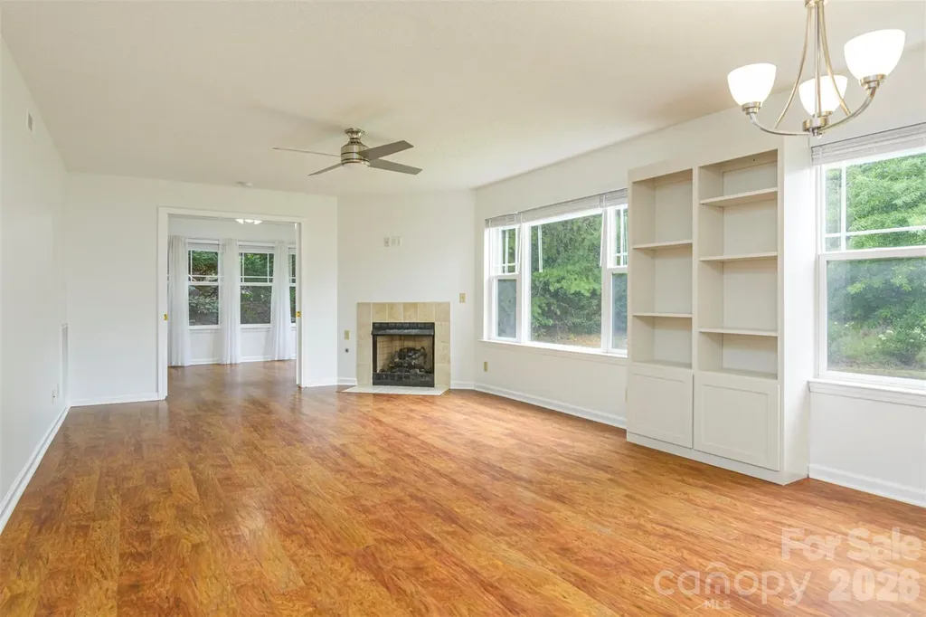 1405 Deermouse Way Hendersonville NC 28792