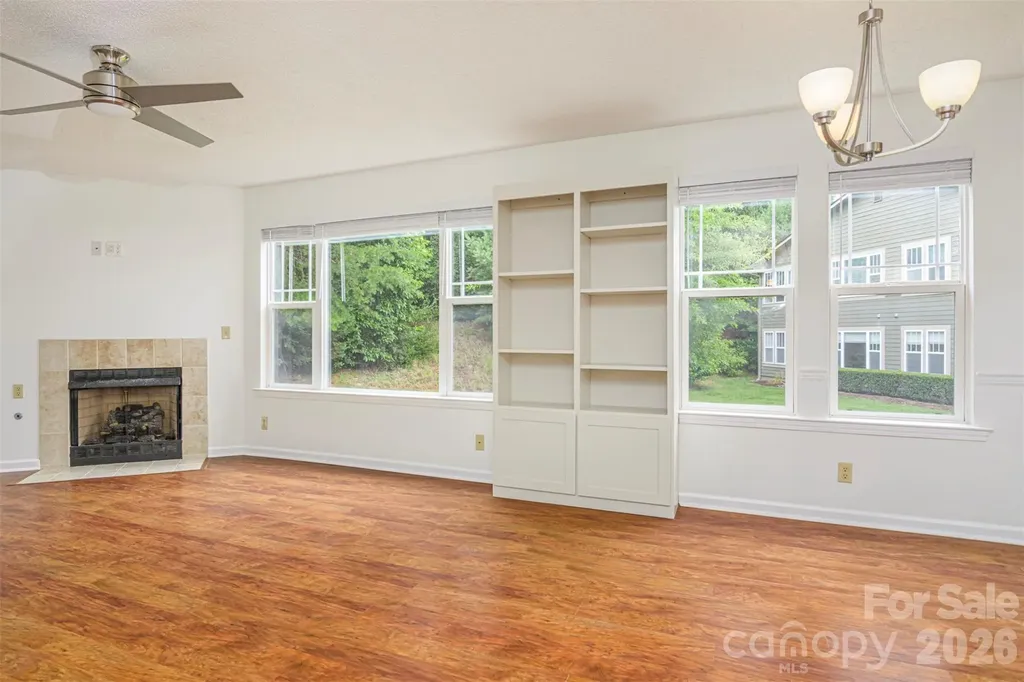 1405 Deermouse Way Hendersonville NC 28792