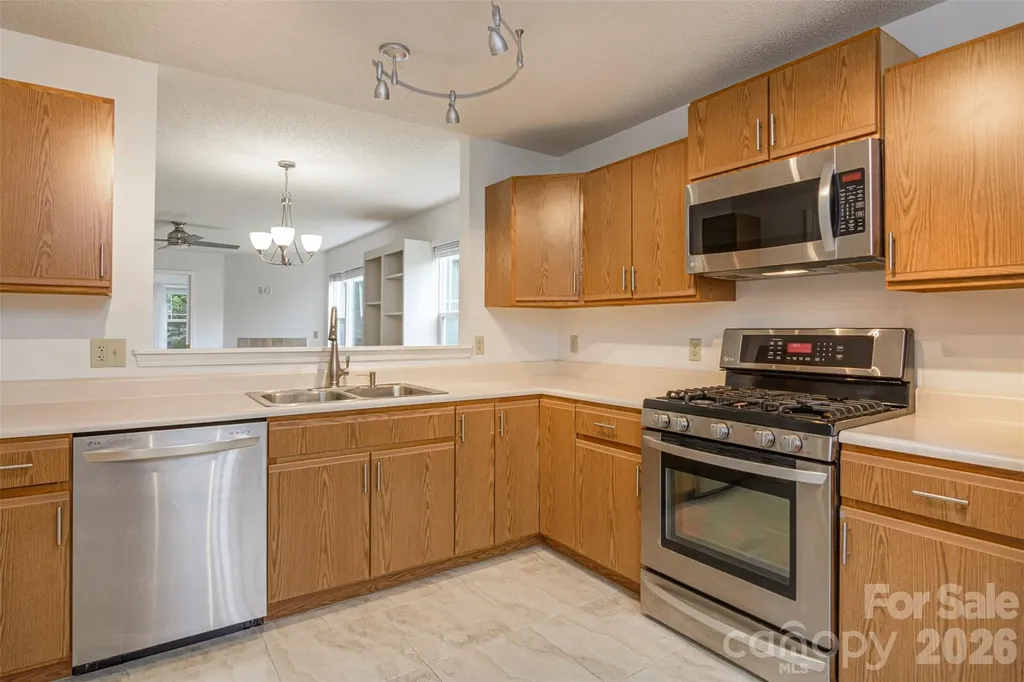 1405 Deermouse Way Hendersonville NC 28792