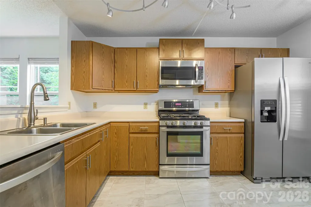 1405 Deermouse Way Hendersonville NC 28792