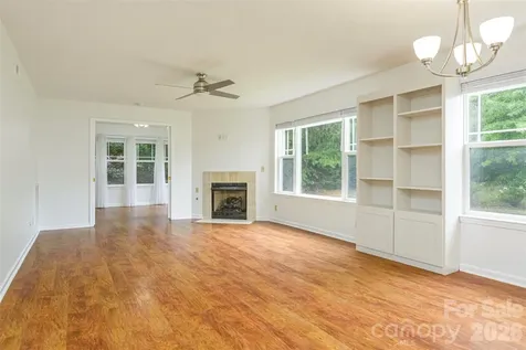 1405 Deermouse Way Hendersonville NC 28792