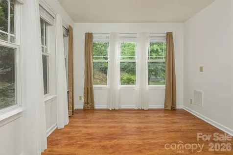 1405 Deermouse Way Hendersonville NC 28792