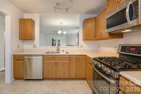 1405 Deermouse Way Hendersonville NC 28792