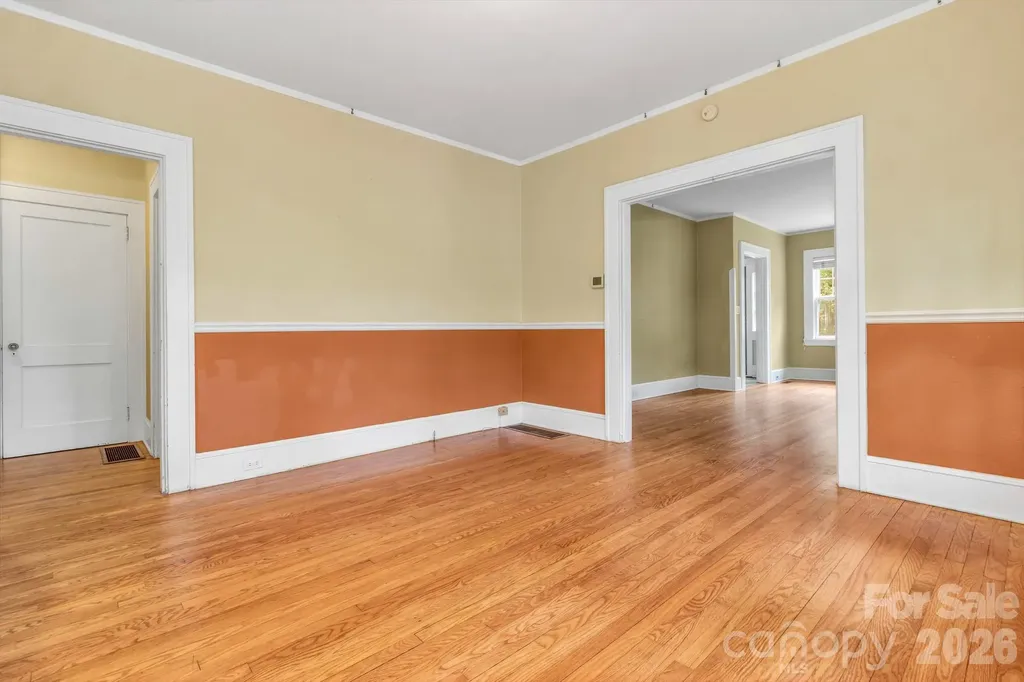 22 Fenner Avenue Asheville NC 28804