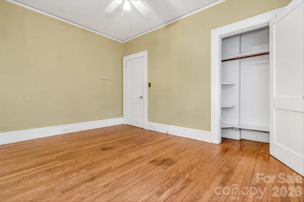 22 Fenner Avenue Asheville NC 28804