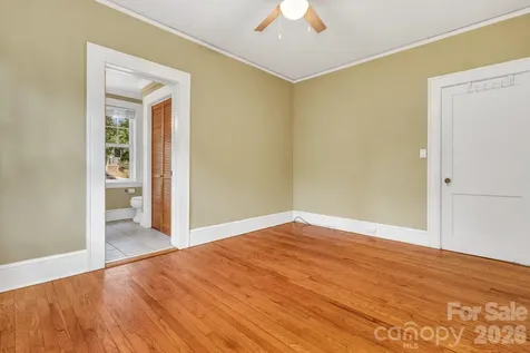 22 Fenner Avenue Asheville NC 28804