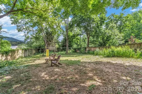 22 Fenner Avenue Asheville NC 28804