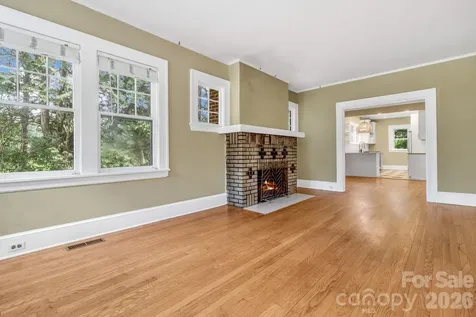 22 Fenner Avenue Asheville NC 28804