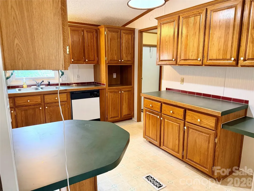 4851 Mounira Avenue Hickory NC 28602