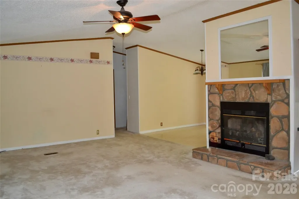 4851 Mounira Avenue Hickory NC 28602