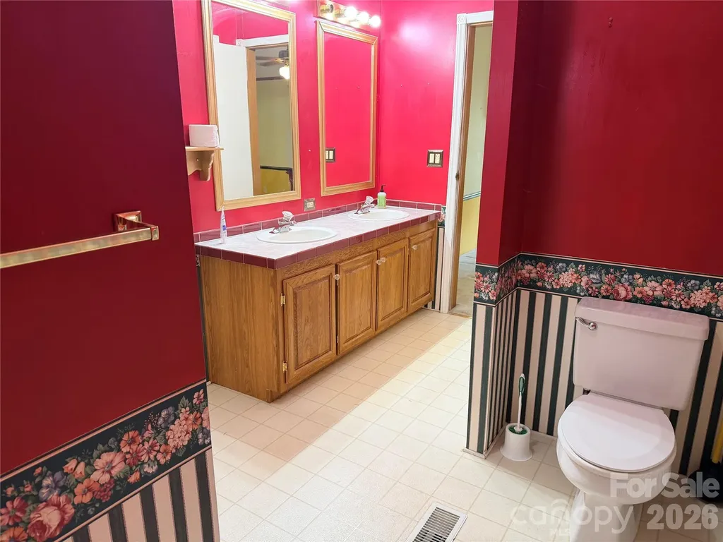 4851 Mounira Avenue Hickory NC 28602