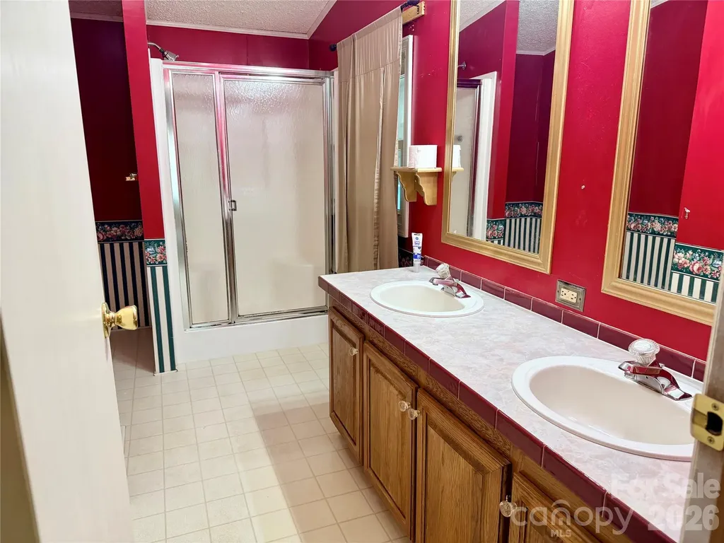 4851 Mounira Avenue Hickory NC 28602