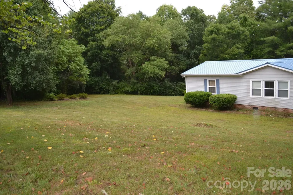 4851 Mounira Avenue Hickory NC 28602